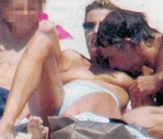 images-claire-chazal-nue-dans-plage-topless-sein-softcore-en-bikini-3321-373a7.jpg