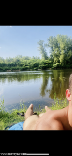 Bort de Loire, plage de galets très tranquille…